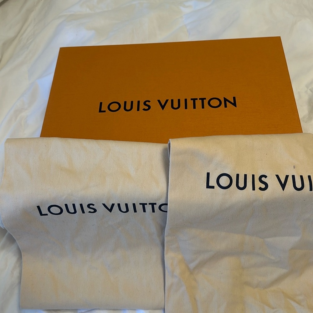 Louis Vuitton box